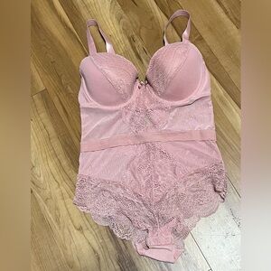 Dusty Rose Pink Lace Bodysuit Teddy w/ Built-In Bra Mesh Size M NWOT